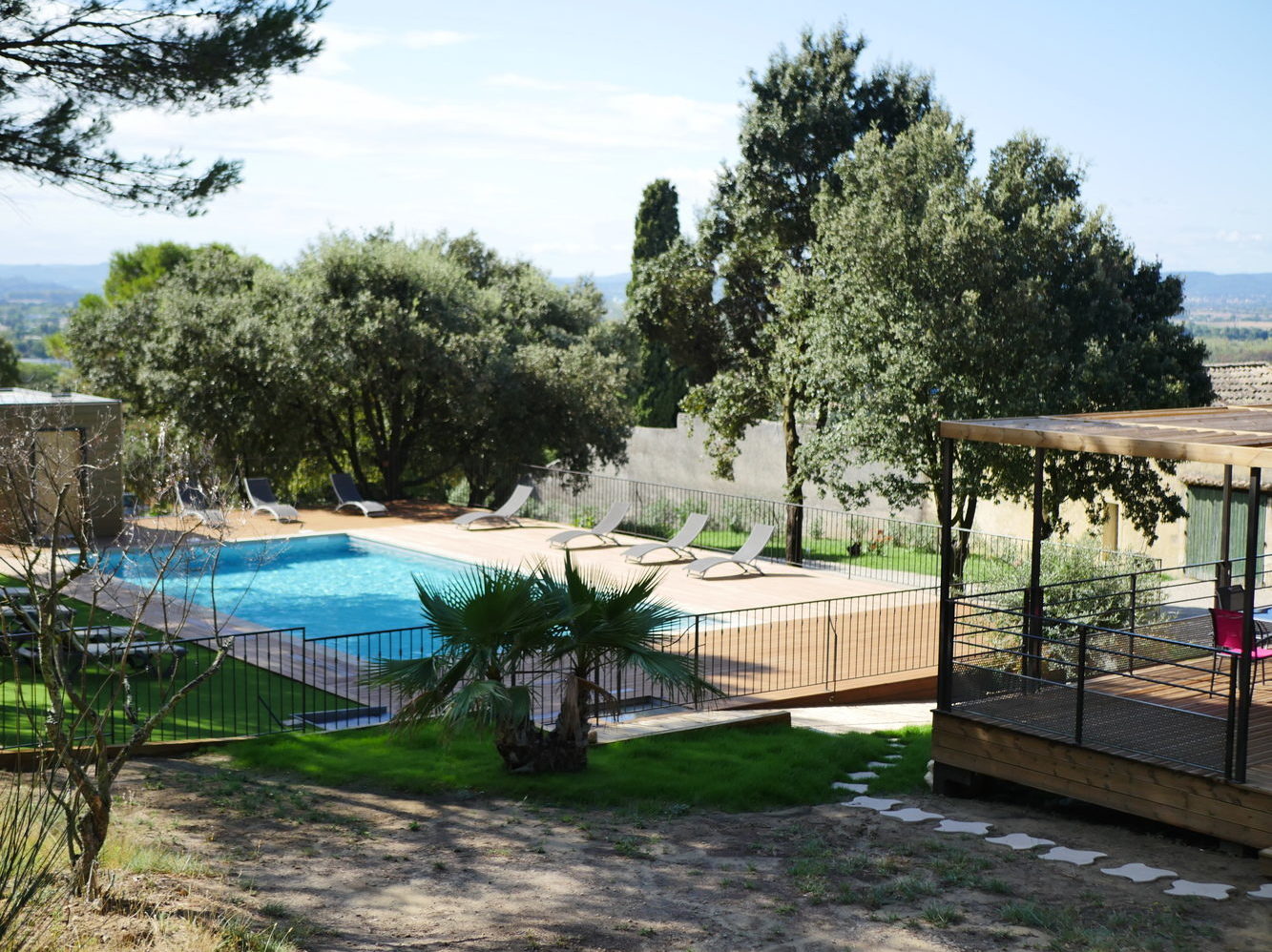 cropped-location-chalet-bollene-e1569918154800-1.jpeg